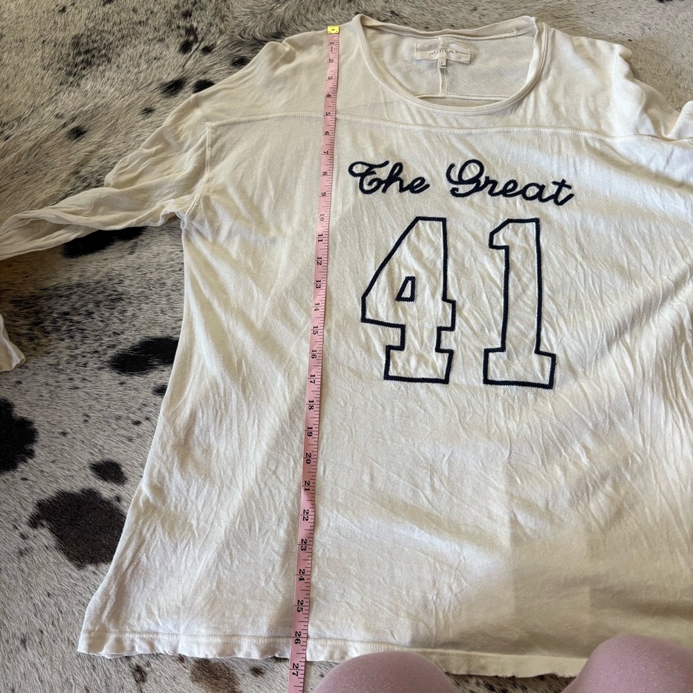 THE GREAT. Cream Long Sleeve 'The Great 41' Appliqué Tee - Picture 9 of 9